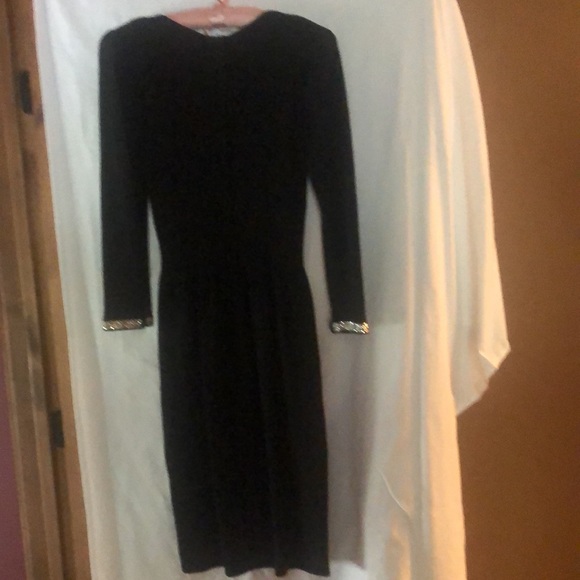 Vintage 70’s Don Sayres wool knit black dress with sequined Bow Bib and wrists. - Picture 5 of 5